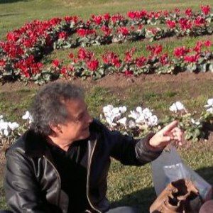 Meet your Posher, Tomas eduardo